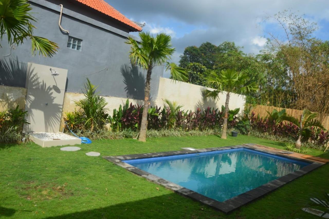 Wiryaroja Guest House Canggu  Bagian luar foto