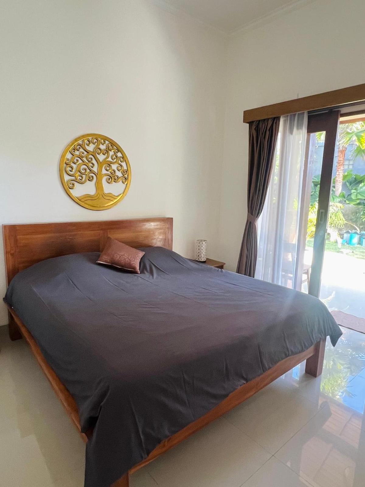 Wiryaroja Guest House Canggu  Bagian luar foto