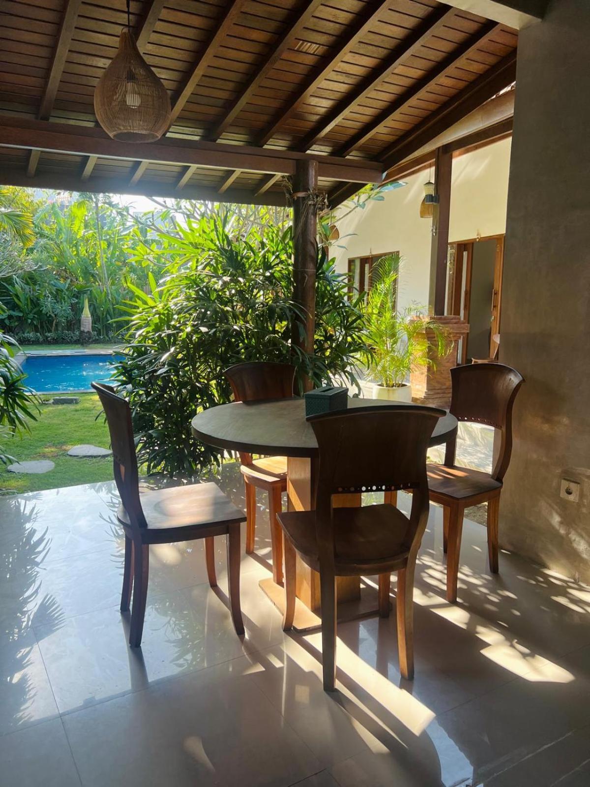 Wiryaroja Guest House Canggu  Bagian luar foto